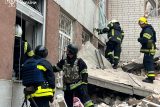 Nejméně osm lidí zahynulo a 18 bylo zraněno při ruských vzdušných úderech na severoukrajinské město Černihiv. Pátrací a záchranná operace pokračuje