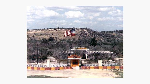 severozápadní brána základny Guantanamo