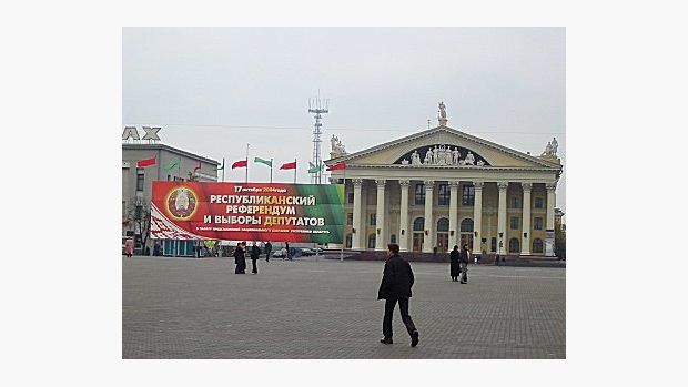 Minsk - Říjnové náměstí