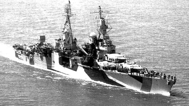Americký těžký křižník CA 35 Indianapolis vyzbrojený 9 děly ráže 203 milimetrů