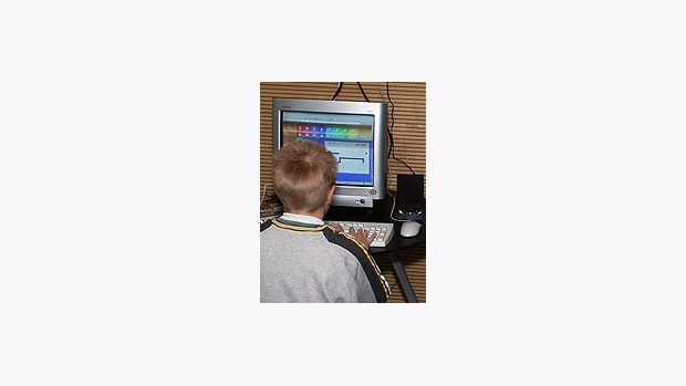 dítě u počítače