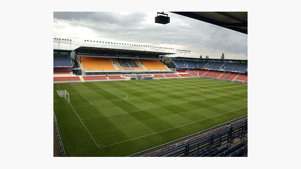 Fotbalový stadion Axa Aréna