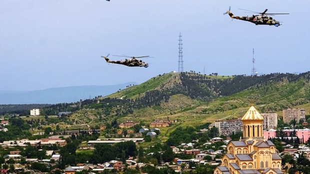 Je lepší obrana, nebo útok?( letecký den ve Tbilisi )
