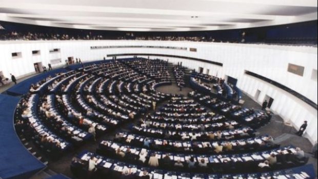 V současnosti má Evropský parlament 785 členů ze všech 27 zemí EU. Třetinu tvoří ženy.