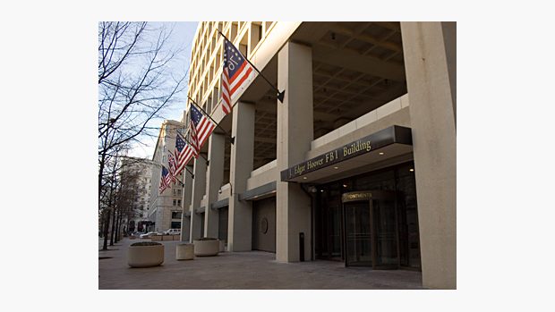 Vchod do budovy FBI ve Washingtonu