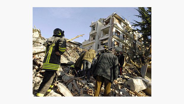Následky zemětřesení v Italské Aquile