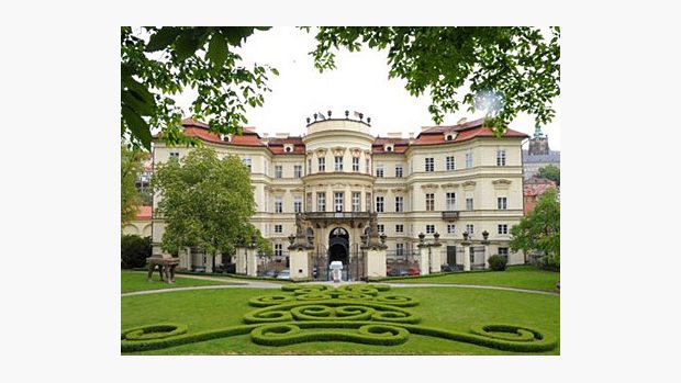 Lobkovický palác v Praze - Velvyslanectví SRN