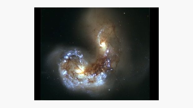 Kolize galaxií jsou ve vesmíru docela běžnou událostí