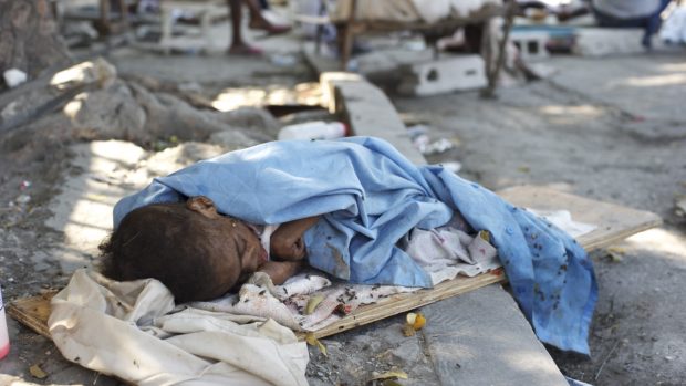 Lékaři bez hranic pokračují v poskytování zdravotnické pomoci obětem zemětřesení na Haiti ve svých zdravotnických zařízeních.