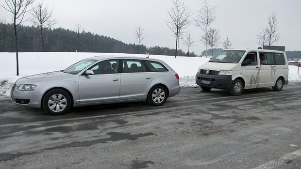 Neoznačené audi německých policistů