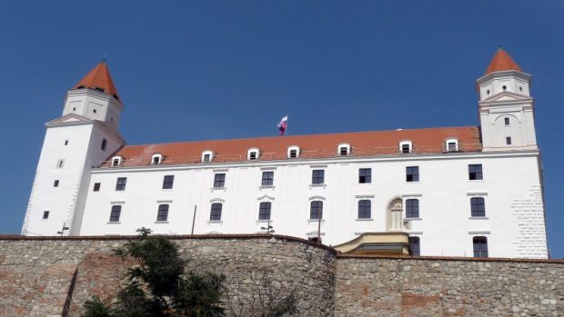 Bratislavský hrad s novou fasádou