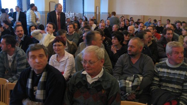 Obyvatelé Milovic odmítají stavbu obří sluneční elektrárny