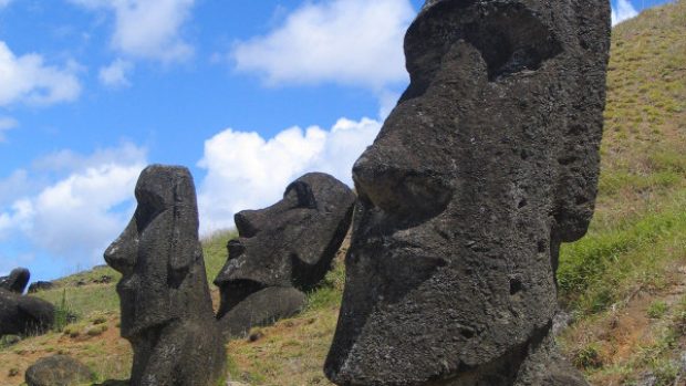 Moai na ostrově Rano Raraku