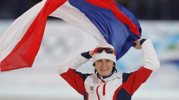 Martina Sáblíková se raduje ze zisku zlaté olympijské medaile