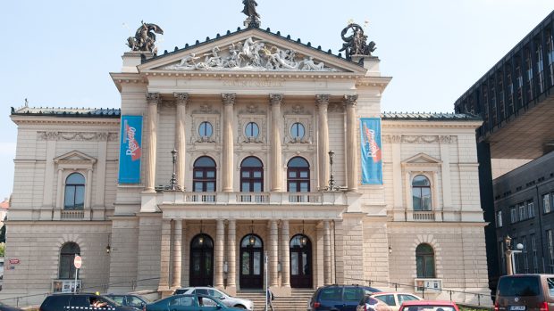 Státní opera Praha na Wilsonově ulici.