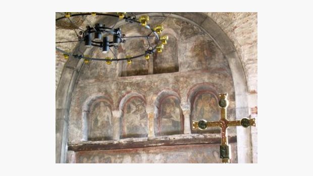 Tým archeologů objevil stopy egyptské modři na oltářním obraze v barcelonském kostele Sant Pere de Terrassa z 12. století