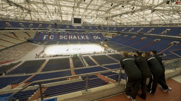 Fotbalový stadion Schalke04 v Gelsenkirchenu už je připravený na úvodní zápas hokejového MS