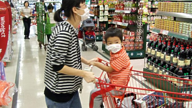 Mladí Korejci a Korejky mají rádi děti a rádi nakupují