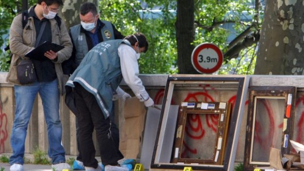 Policisté vyšetřují krádež obrazů z pařížského Muzea moderního umění
