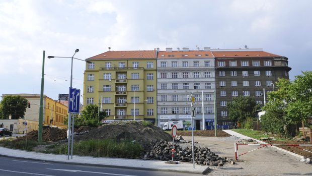 Stavba trolejbusové smyčky Orionka v Praze