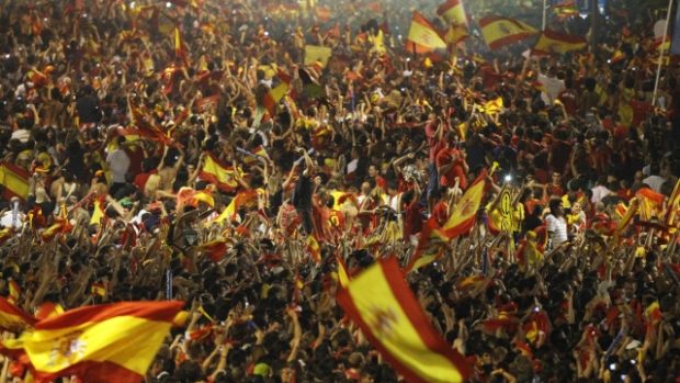 V Madridu slavily vítězství Španělska statisíce lidí