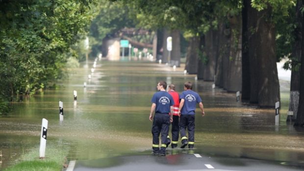 Povodně v německém Sasku pomalu opadávají