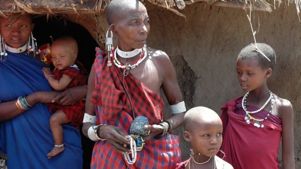 Ženy a děti z kmene Masajů