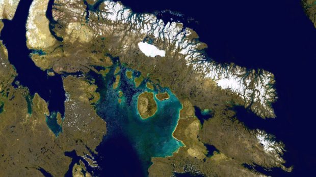 Baffinův ostrov na satelitním snímku