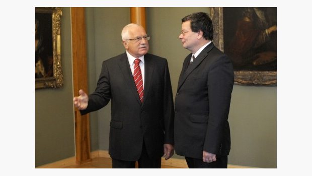 Prezident Václav Klaus jednal s ministrem obrany Alexandrem Vondrou