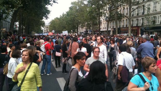 Pařížská demonstrace proti důchodové reformě