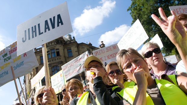 Hromadná demonstrace odborářů v Praze