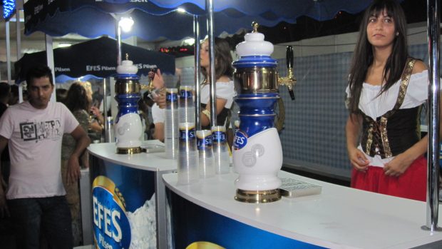 Na Oktoberfestu v Antalyi se čepovalo turecké pivo