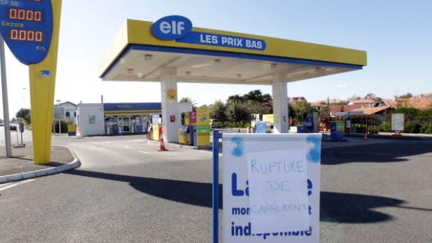 Jedna z uzavřených pump na jihozápadě Francie