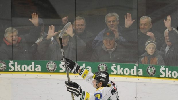 &#039;Porazili jsme Třinec,&#039; raduje se Marek Loskot a boleslavští fanoušci s ním