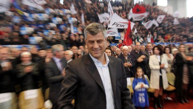 Favoritem kosovských voleb je Demokratická strana Kosova Hashima Thačiho (na snímku)