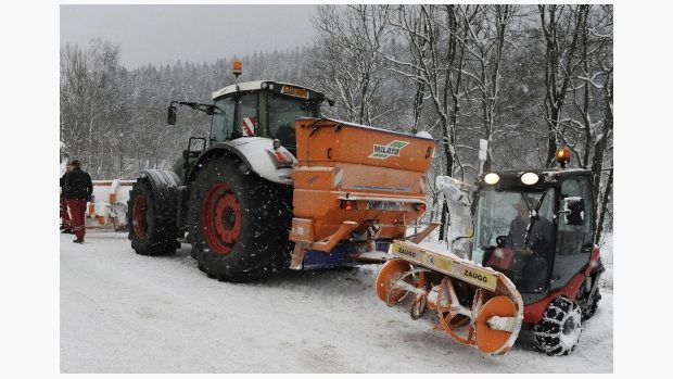 Úsek silnice z Ostravice na Bílou na Frýdecko-Místecku musí čistit takzvané ledořezy
