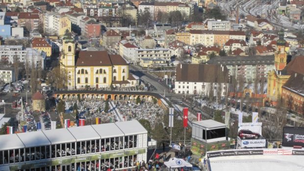 Výhled na Innsbruck ze skokanského můstku