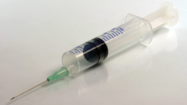 Injekční stříkačka (ilustr. obr.)