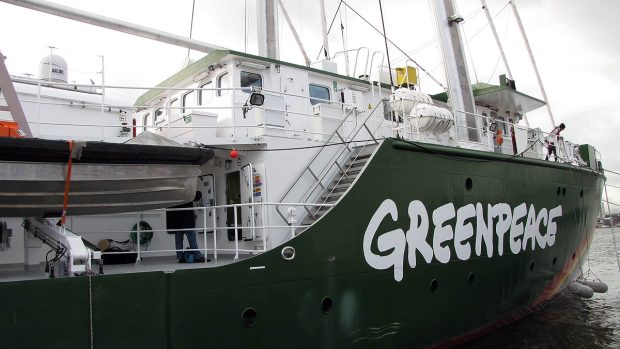 Nová loď Greenpeace se objeví i u pobřeží Spojených států