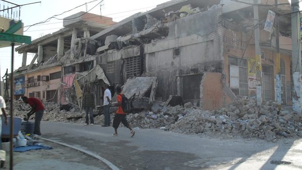 Haiti - ruiny po zemětřesení