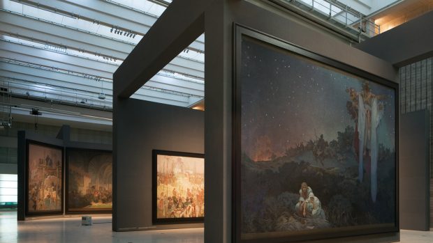 Pohled do expozice Alfons Mucha: Slovanská epopej ve Veletržním paláci