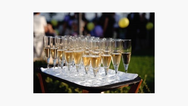 Šampaňské, víno, nový rok, přípitek