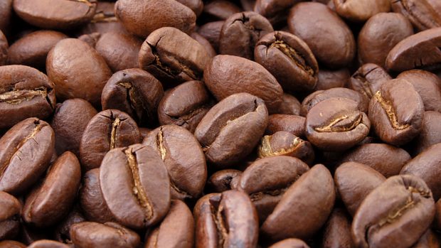 Kávová zrna po upražení
