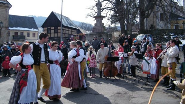 Velikonoční jarmark v Zubrnicích přilákal stovky návštěvníků