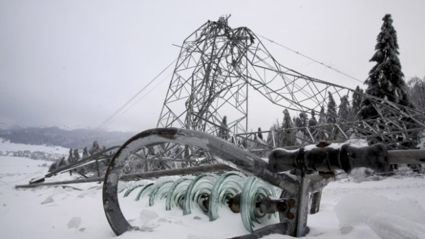 Na mnoha místech ve Slovinsku popadaly kvůli mrazům i elektrické sloupy