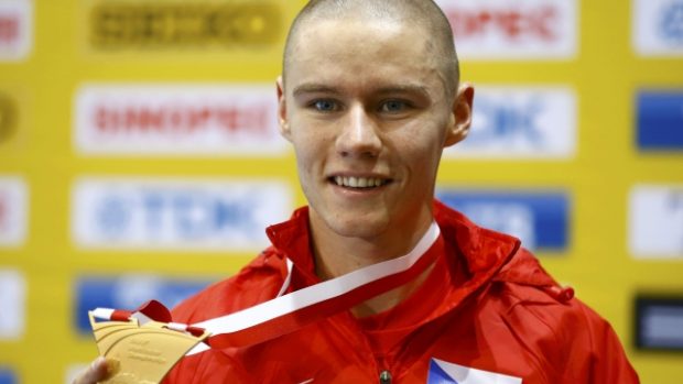 Čtvrtkař Pavel Maslák se zlatou medailí z halového mistrovství světa
