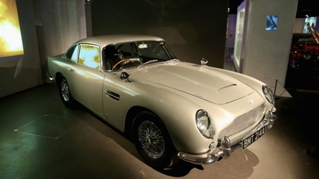 Výstava o Jamesi Bondovi v londýnském Filmovém muzeu: Aston Martin DB5 - Goldeneye (1995)