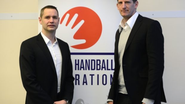 Novými trenéry české házenkářské reprezentace se od 1. července stanou Jan Filip (vlevo) a Daniel Kubeš