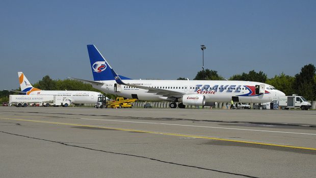 Nakládání zavazadel na letišti Pardubice