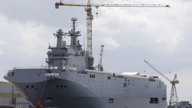 Vojenská loď typu Mistral, kterou chce Francie prodat Rusku